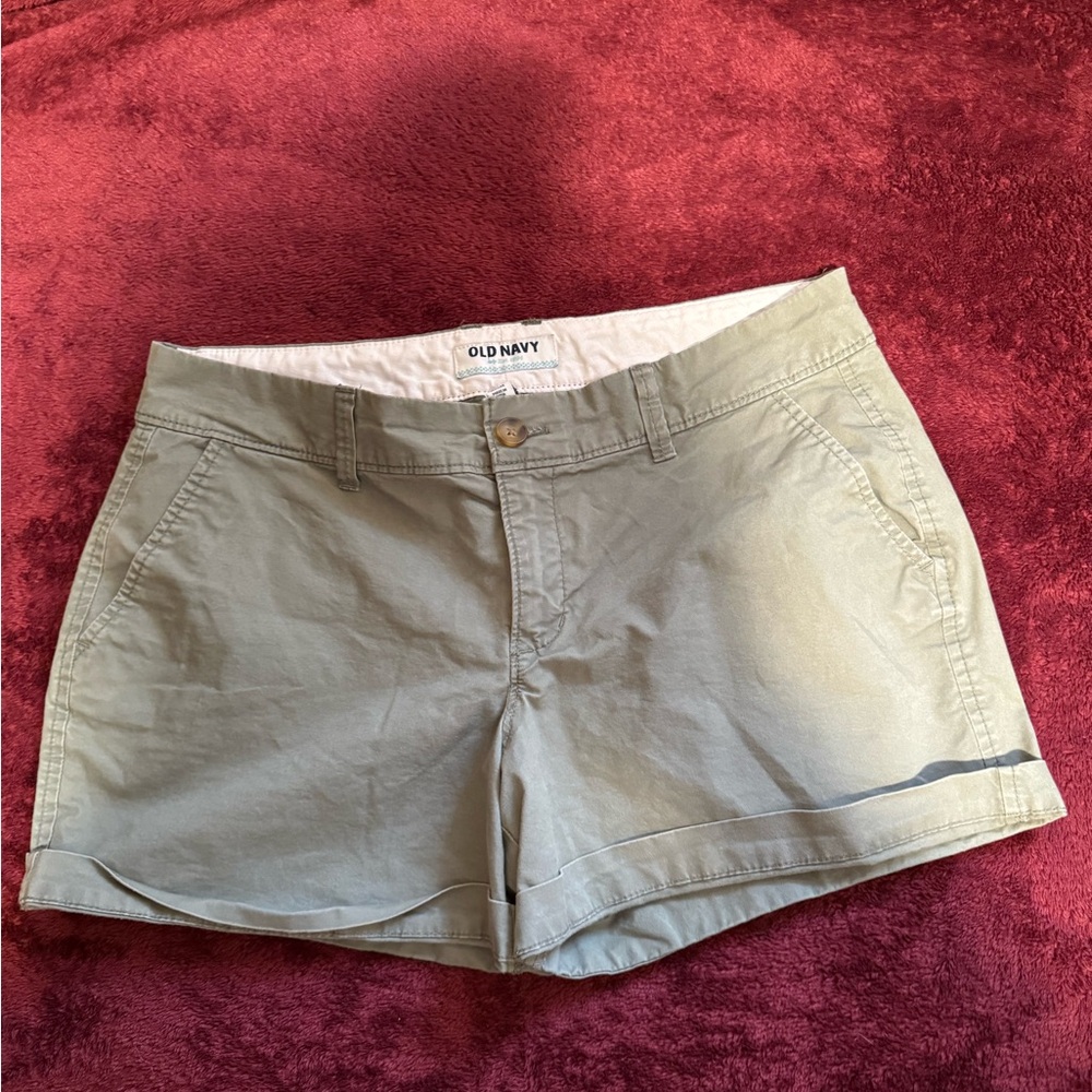 Old Navy Women's Sage Cargo Shorts